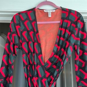 DVF vintage print wrap abt 39” colar to hem red/green/black